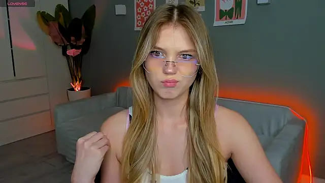 linakorvin online show from November 29, 2025, 1:36 pm