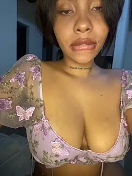 Itanydiorr online show from April 16, 2026, 2:56 am