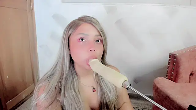 Molly Logan online show from February 22, 2026, 8:18 pm