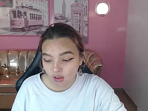 mia foster t online show from November 1, 2025, 12:40 pm