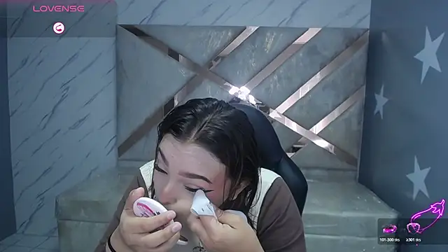 mia foster t online show from March 22, 2026, 1:14 pm