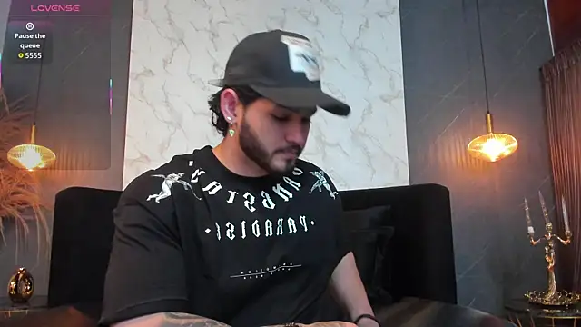 ElianKeiser online show from November 21, 2025, 1:10 pm