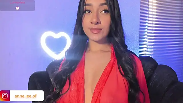 anne leee online show from November 3, 2025, 8:32 pm