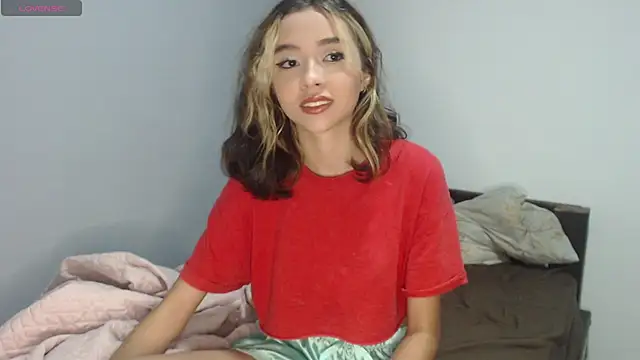 Snapshot of Brissazane chatting on October 14, 2025, 4:13 am Brissazane online show from October 14, 2025, 4:13 am