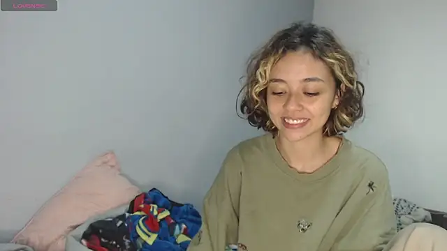 Snapshot of Brissazane chatting on November 1, 2025, 10:28 am Brissazane online show from November 1, 2025, 10:28 am