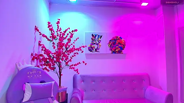 Summer miller online show from November 10, 2025, 11:42 am