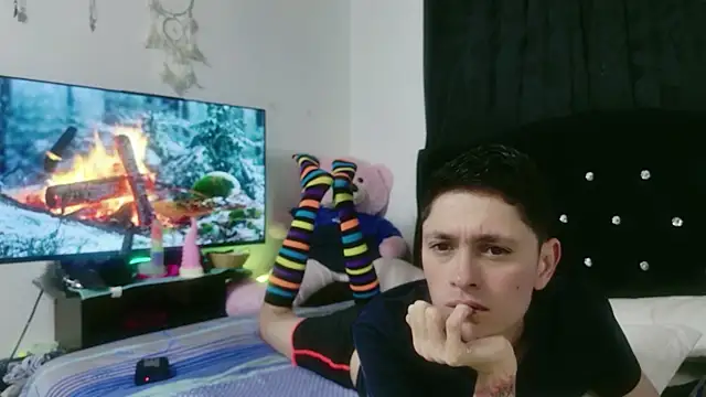 Tyler cat online show from October 7, 2025, 6:43 am