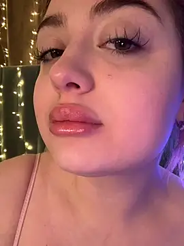 KellyMoors online show from February 7, 2026, 1:20 am