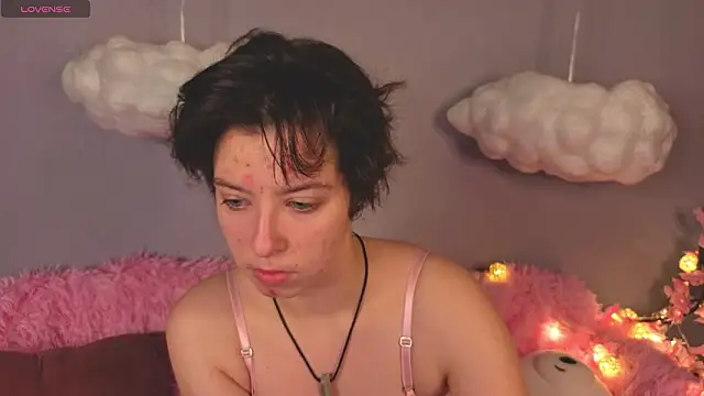 Sara Frayer online show from February 4, 2026, 1:00 am