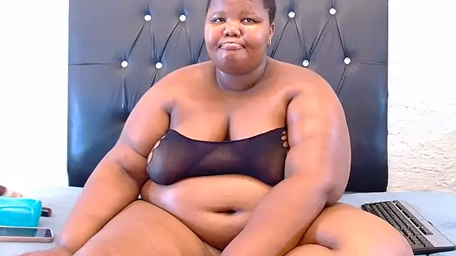 LadyBear2002 online show from March 21, 2026, 3:04 pm