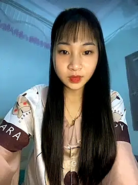 banlinh004 online show from November 5, 2025, 11:05 pm
