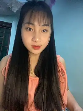 banlinh004 online show from November 13, 2025, 2:38 pm
