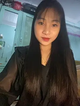 banlinh004 online show from November 28, 2025, 1:36 pm