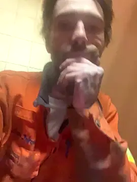 Snapshot of Dufduf233 chatting on October 17, 2025, 1:35 pm Dufduf233 online show from October 17, 2025, 1:35 pm