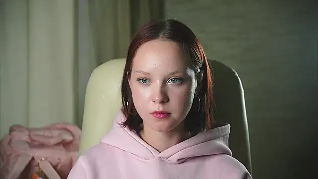 Snapshot of TrishGaugler chatting on October 3, 2025, 12:13 pm TrishGaugler online show from October 3, 2025, 12:13 pm