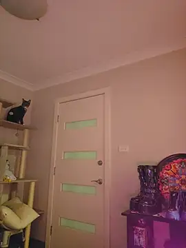 Snapshot of lonely_Cosplay_chick chatting on November 3, 2025, 11:44 am lonely Cosplay chick online show from November 3, 2025, 11:44 am