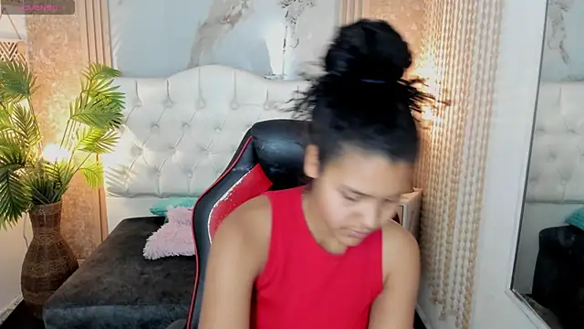 AriaVega online show from April 8, 2026, 12:38 pm