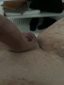 Snapshot of Lcs250 chatting on October 3, 2025, 3:42 pm Lcs250 online show from October 3, 2025, 3:42 pm