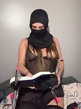 bebecita x online show from October 9, 2025, 9:35 pm