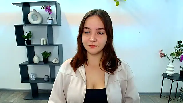 OliviaMontgommery online show from October 18, 2025, 5:43 am