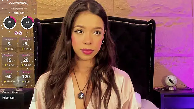 naomi hill1 online show from November 12, 2025, 10:30 pm