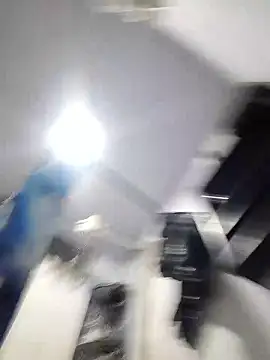 Snapshot of Lesli_14 chatting on November 14, 2025, 2:21 am Lesli 14 online show from November 14, 2025, 2:21 am