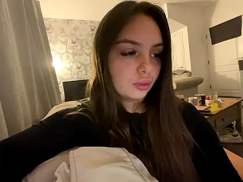 EllaStarrxxx online show from October 26, 2025, 11:42 pm