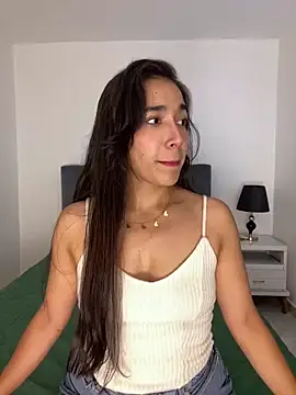 Snapshot of SabrinaEvanss_ chatting on May 6, 2026, 7:41 pm SabrinaEvanss online show from May 6, 2026, 7:41 pm