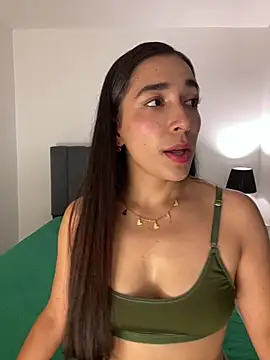 Snapshot of SabrinaEvanss_ chatting on May 15, 2026, 6:48 pm SabrinaEvanss online show from May 15, 2026, 6:48 pm