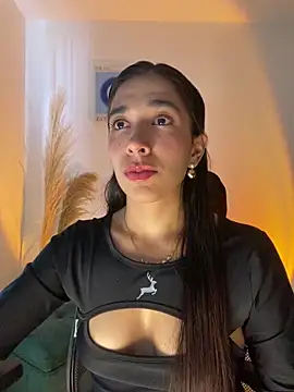 Snapshot of SabrinaEvanss_ chatting on May 26, 2026, 7:10 pm SabrinaEvanss online show from May 26, 2026, 7:10 pm