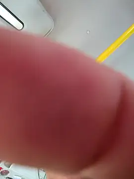 shannon kinne  online show from October 23, 2025, 1:32 pm