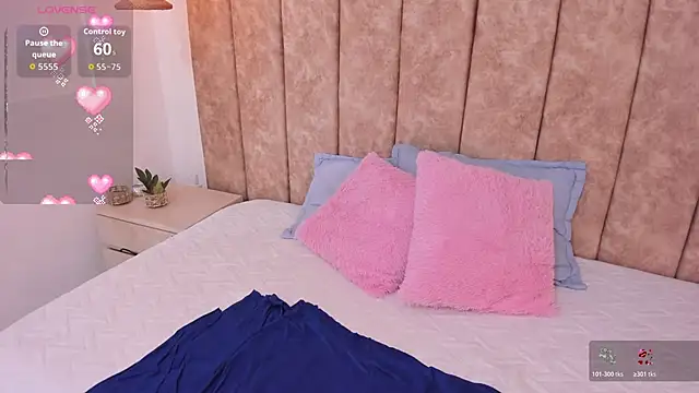  alishaa c online show from April 19, 2026, 3:50 am