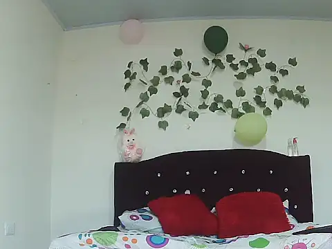 Snapshot of venus_kiss chatting on October 6, 2025, 1:41 pm venus kiss online show from October 6, 2025, 1:41 pm