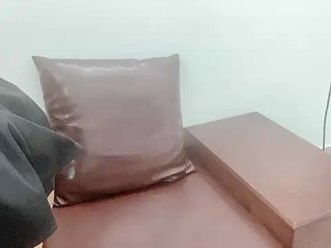 Snapshot of Azura_a chatting on November 9, 2025, 1:59 am Azura a online show from November 9, 2025, 1:59 am