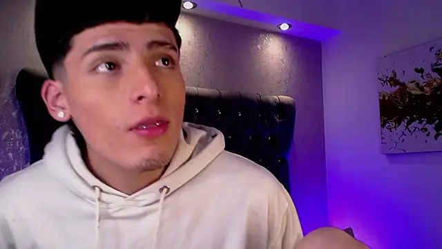 MateoMitchell online show from November 12, 2025, 9:10 am