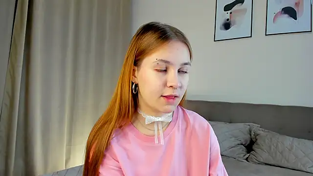 Snapshot of MarindaRuud chatting on October 25, 2025, 11:07 am MarindaRuud online show from October 25, 2025, 11:07 am