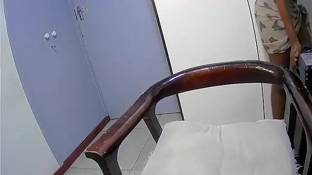 Pretty-C online show from October 19, 2025, 3:40 am