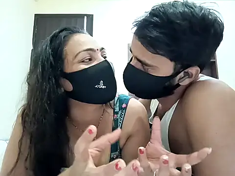 Snapshot of horny_milf_couple chatting on October 18, 2025, 4:52 pm horny milf couple online show from October 18, 2025, 4:52 pm
