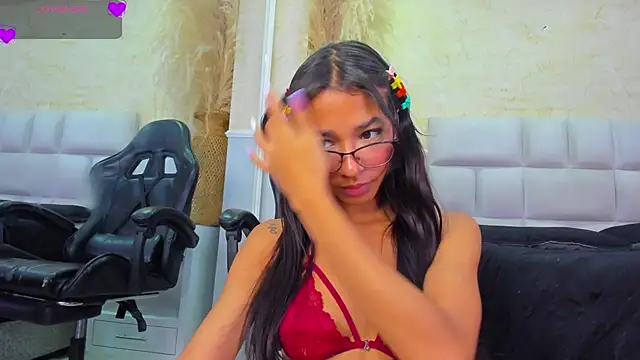 ScarletEvanss  online show from May 13, 2026, 11:07 am