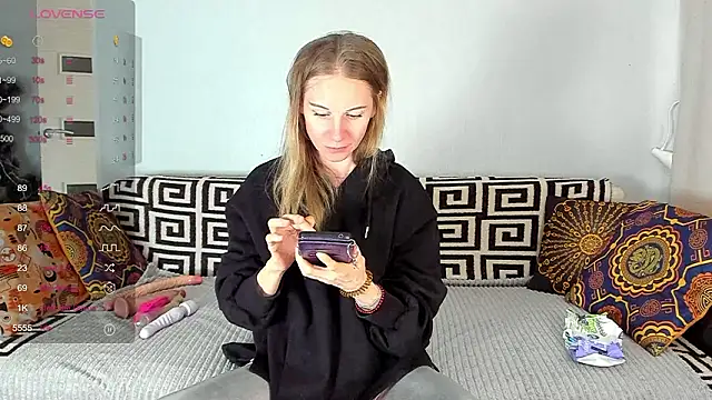 Amalia Mio online show from March 23, 2026, 8:29 am