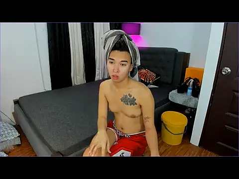 Yourdreamgoddess online show from February 20, 2026, 1:33 pm