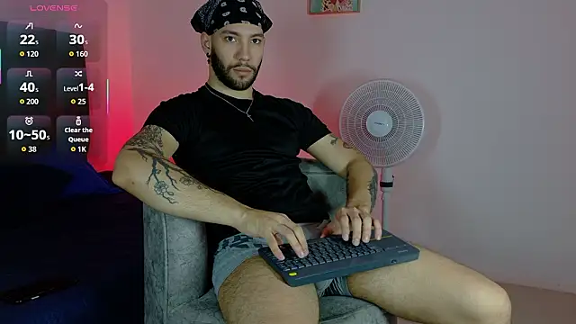 angel kyrozz online show from March 16, 2026, 7:07 pm