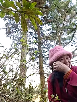 miomio-12 online show from December 19, 2025, 1:12 am