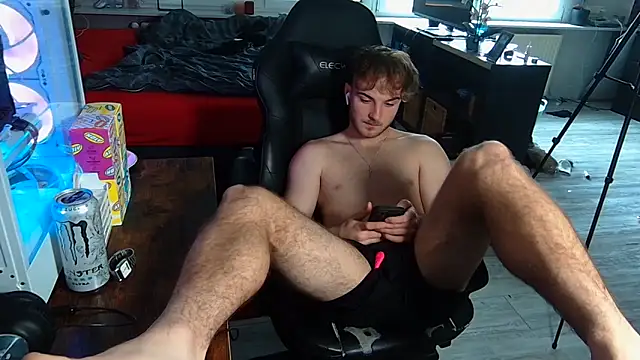 WolkenJunge2006 online show from October 8, 2025, 9:29 am