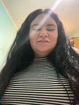 gothlove666 online show from October 4, 2025, 5:33 pm