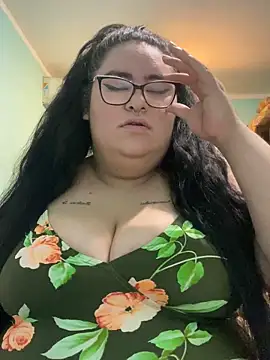 gothlove666 online show from October 9, 2025, 2:04 pm