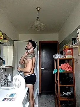 Al3xox02 online show from February 6, 2026, 8:40 am