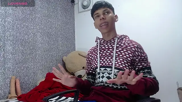 sexyboys cutex18 online show from March 20, 2026, 9:52 pm