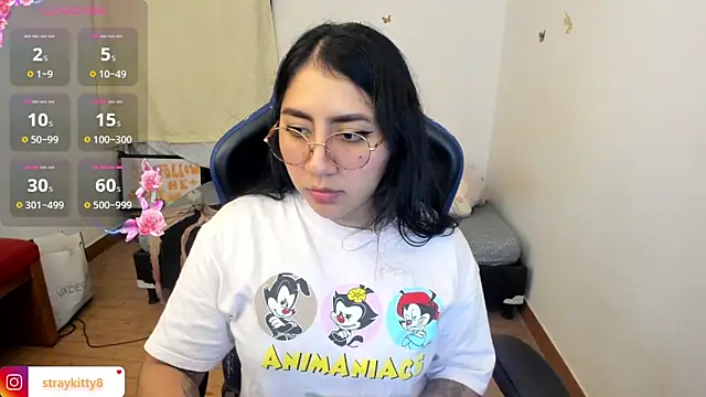 LoveLyy- online show from January 5, 2026, 10:57 pm