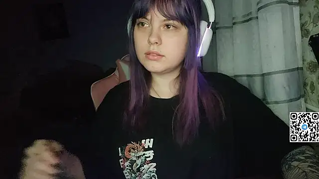 Snapshot of KristiBloom chatting on February 14, 2026, 8:05 pm KristiBloom online show from February 14, 2026, 8:05 pm